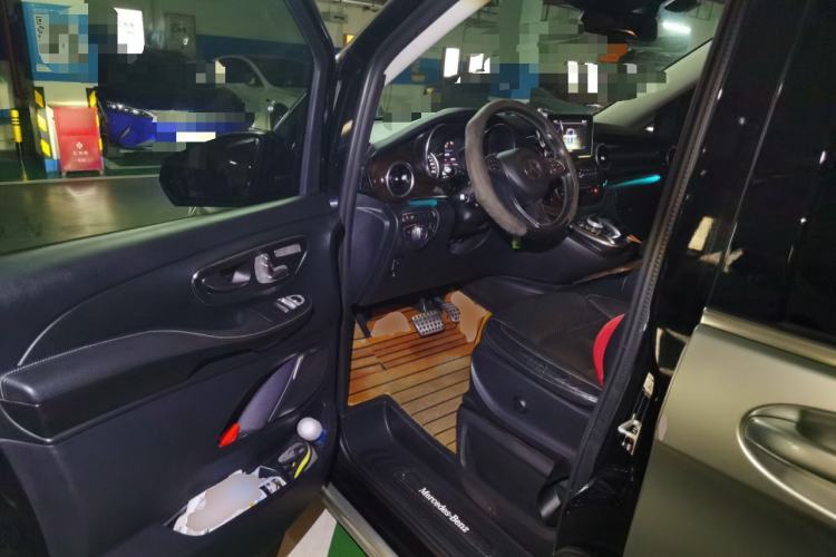 Used Mercedes-Benz V-Class 2017 V 260 Prestige Edition Driver Seat