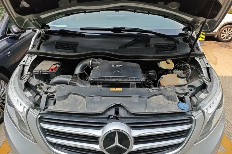 Used Mercedes-Benz V-Class 2017 V 260 Prestige Edition Engine Bay