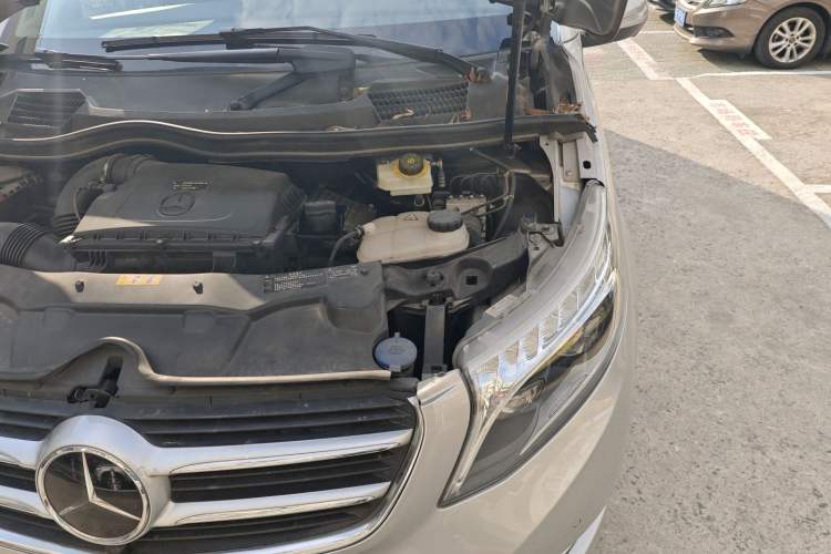 Used Mercedes-Benz V-Class 2017 V 260 Prestige Edition Engine Bay Left