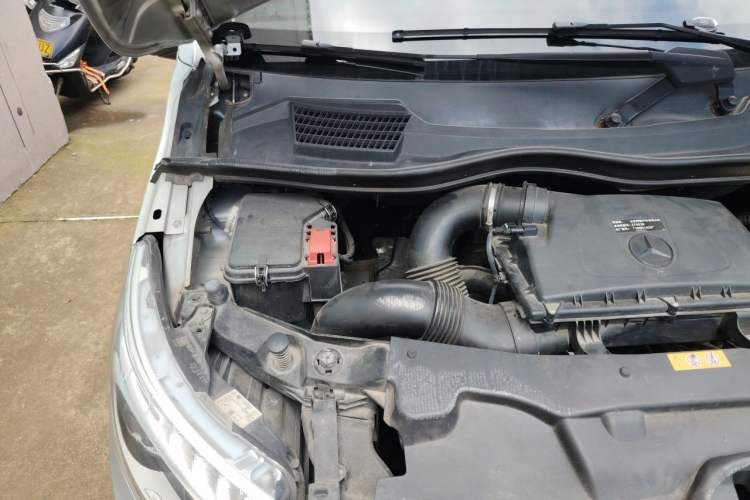 Used Mercedes-Benz V-Class 2017 V 260 L Prestige Extended Edition Engine Bay Right