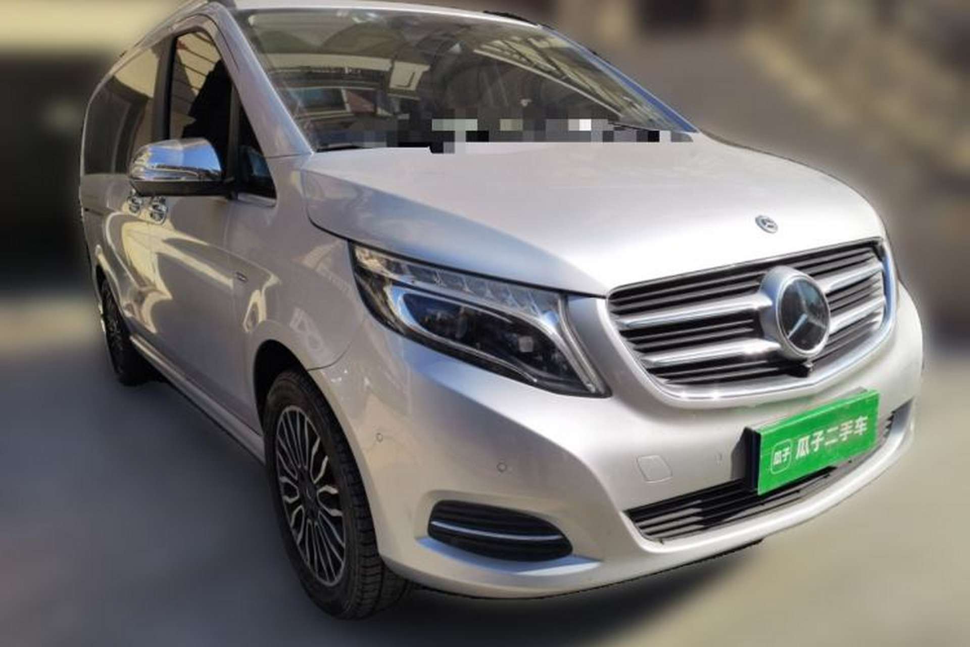 Used Mercedes-Benz V-Class 2017 V 260 Avantgarde Edition Front Right 45 Deg