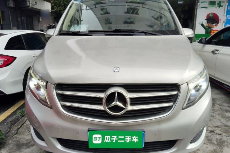 Used Mercedes-Benz V-Class 2017 V 260 Avantgarde Edition Front