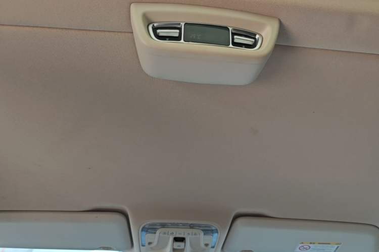 Used Mercedes-Benz V-Class 2017 V 260 Prestige Edition Headliner