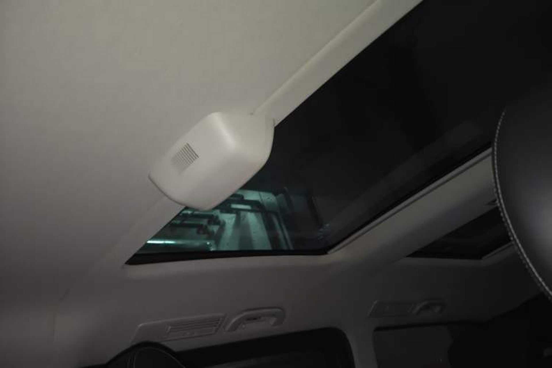 Used Mercedes-Benz V-Class 2017 V 260 L Prestige Extended Edition Headliner