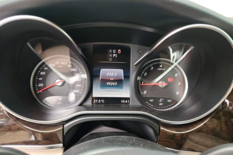 Used Mercedes-Benz V-Class 2017 V 260 L Prestige Extended Edition Instrument Cluster