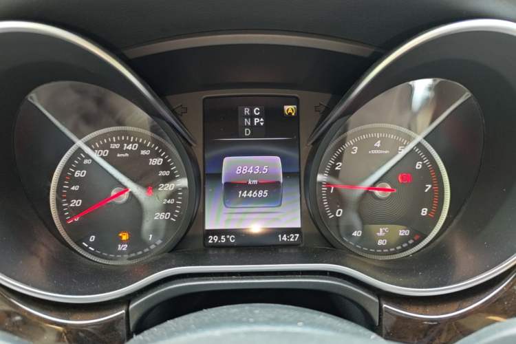 Used Mercedes-Benz V-Class 2017 V 260 Prestige Edition Instrument Cluster