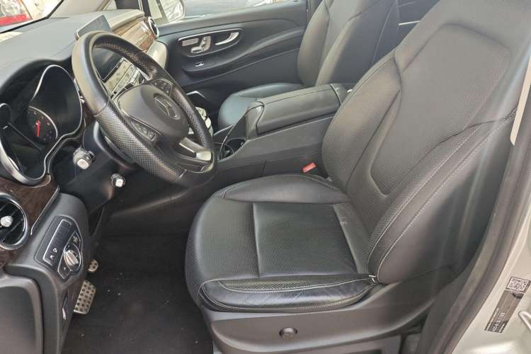 Used Mercedes-Benz V-Class 2017 V 260 Prestige Edition Left Front Seat