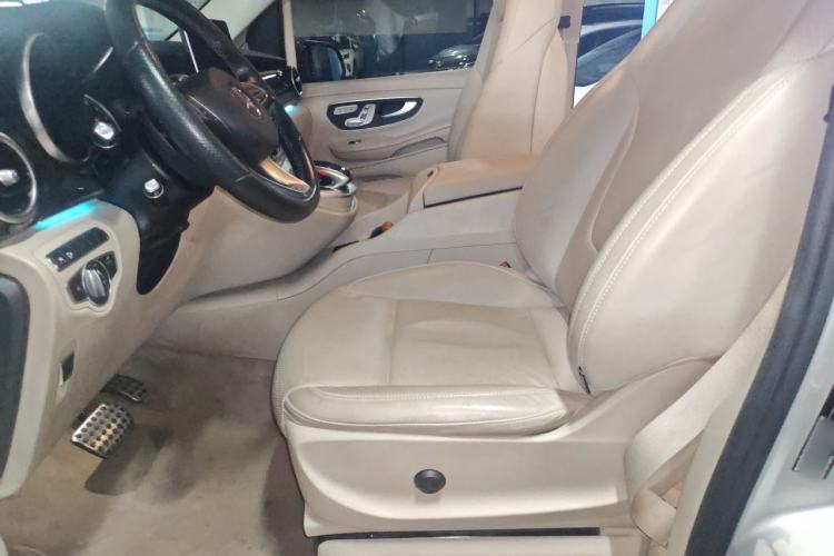 Used Mercedes-Benz V-Class 2017 V 260 Prestige Edition Left Front Seat