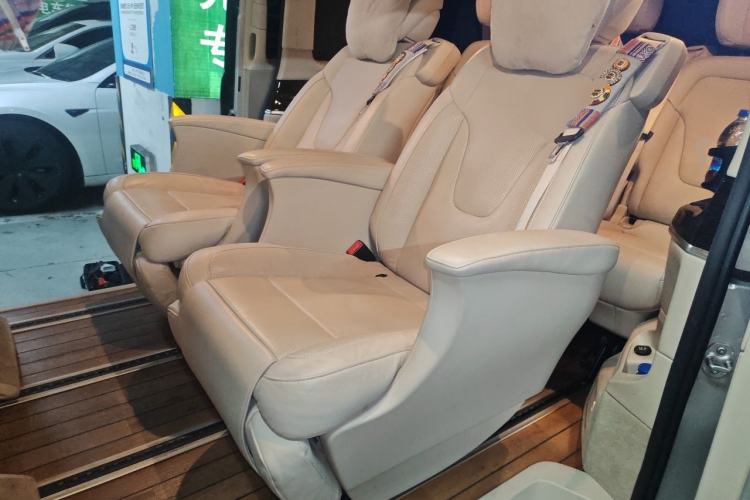 Used Mercedes-Benz V-Class 2017 V 260 Prestige Edition Left Rear Seat