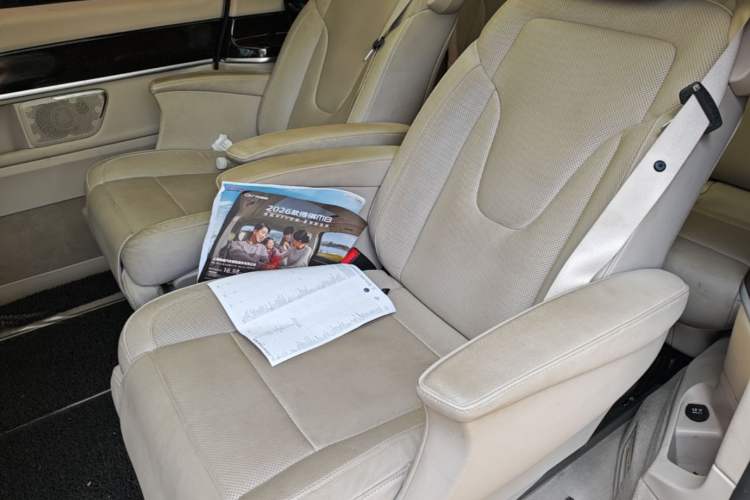 Used Mercedes-Benz V-Class 2017 V 260 Prestige Edition Left Rear Seat