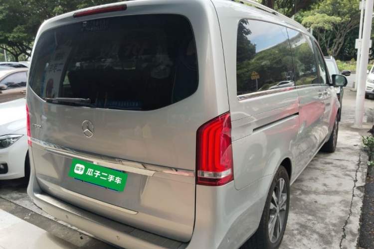 Used Mercedes-Benz V-Class 2017 V 260 Avantgarde Edition Rear Right 45 Deg