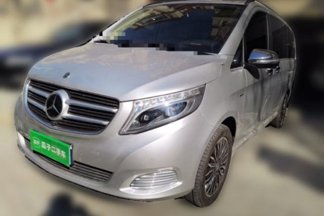 Used Mercedes-Benz V-Class 2017 V 260 Avantgarde Edition