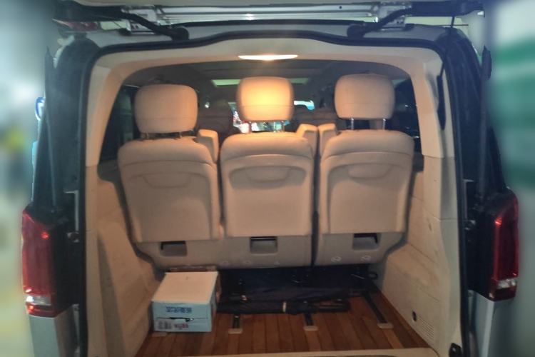 Used Mercedes-Benz V-Class 2017 V 260 Prestige Edition Trunk