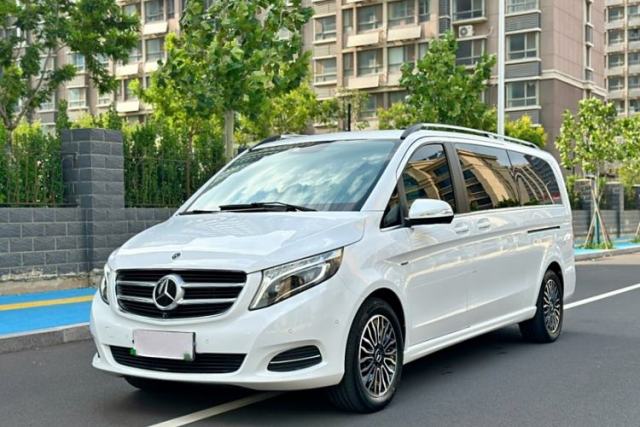 Mercedes-Benz V-Class 2017 V 260 L Prestige Extended Edition مستعملة