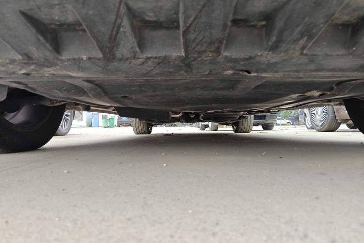 Used Mercedes-Benz V-Class 2017 V 260 Avantgarde Edition Chassis Front