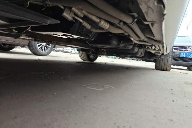 Used Mercedes-Benz V-Class 2017 V 260 Avantgarde Edition Chassis Front Left