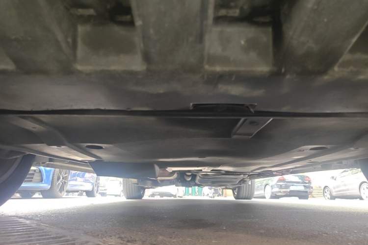 Used Mercedes-Benz V-Class 2017 V 260 Avantgarde Edition Chassis Front
