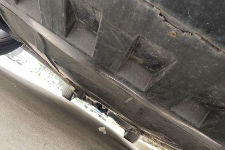 Used Mercedes-Benz V-Class 2017 V 260 Avantgarde Edition Chassis Front