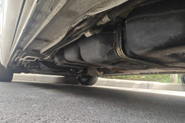 Used Mercedes-Benz V-Class 2017 V 260 Avantgarde Edition Chassis Rear Left
