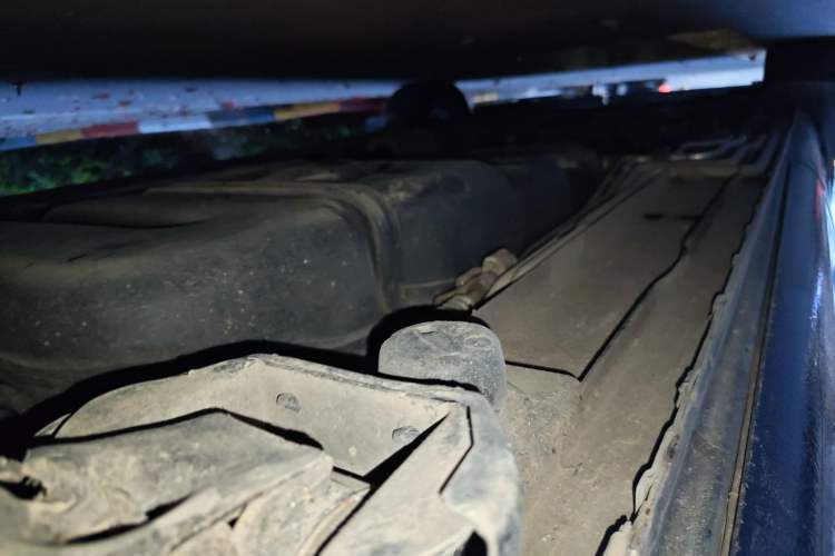 Used Mercedes-Benz V-Class 2017 V 260 Avantgarde Edition Chassis Rear Left