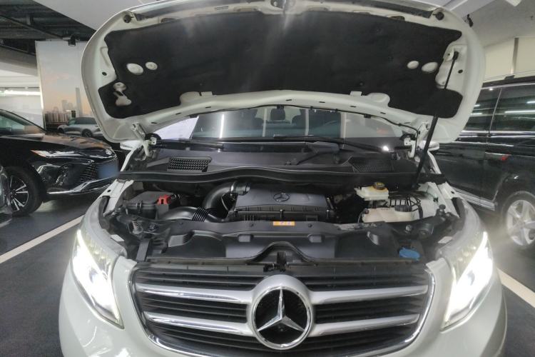 Used Mercedes-Benz V-Class 2017 V250 2.0T U.S. Spec Engine Bay