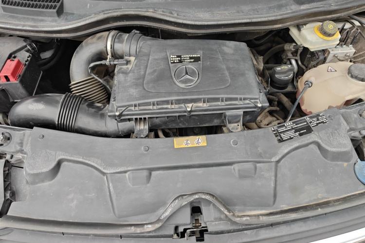 Used Mercedes-Benz V-Class 2017 V 260 Avantgarde Edition Engine Bay