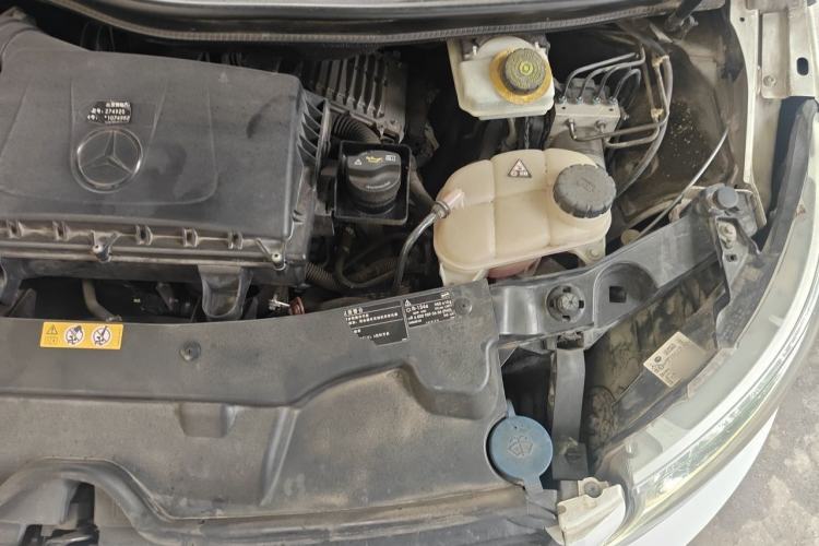 Used Mercedes-Benz V-Class 2017 V 260 Avantgarde Edition Engine Bay Left