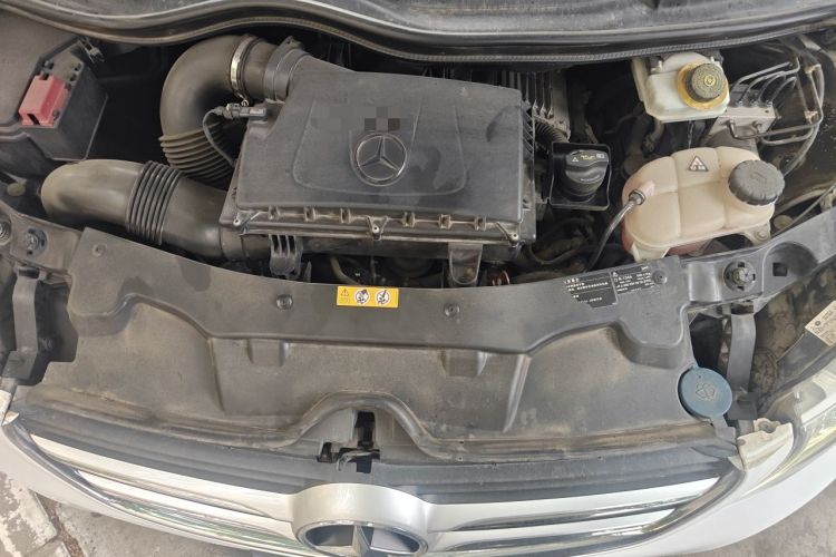 Used Mercedes-Benz V-Class 2017 V 260 Avantgarde Edition Engine Bay