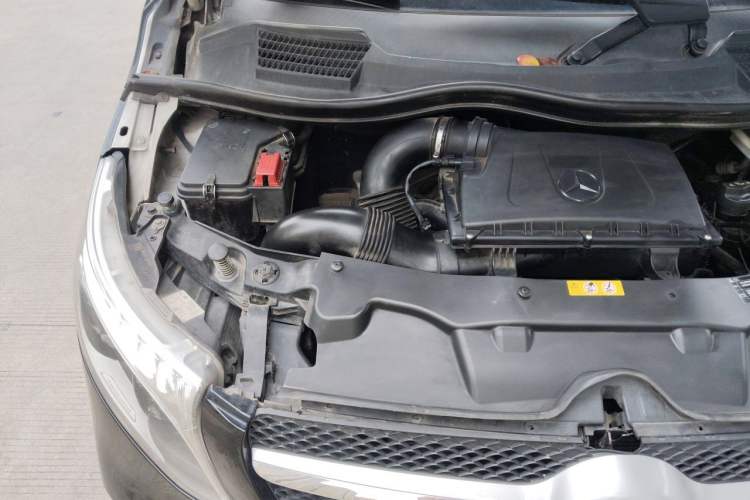 Used Mercedes-Benz V-Class 2017 V 260 Avantgarde Edition Engine Bay Right