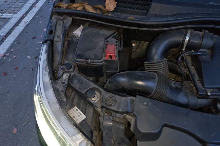 Used Mercedes-Benz V-Class 2017 V 260 Avantgarde Edition Engine Bay Right