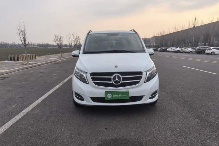 Used Mercedes-Benz V-Class 2017 V 260 L Prestige Extended Edition Exterior 1