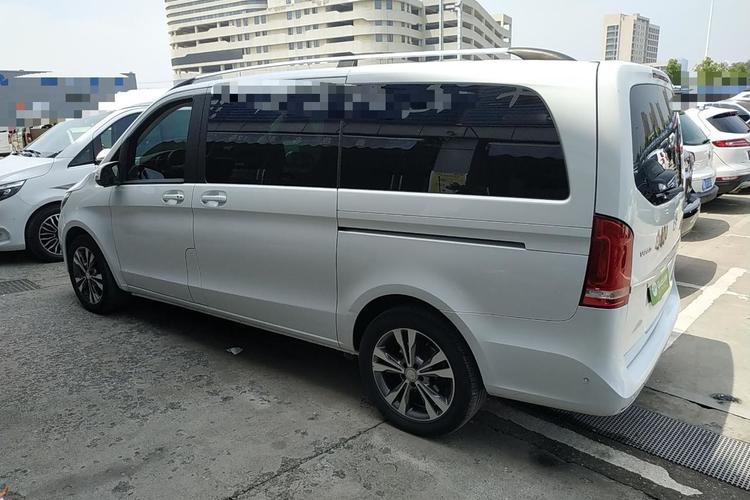 Used Mercedes-Benz V-Class 2017 V 260 Avantgarde Edition Exterior 1
