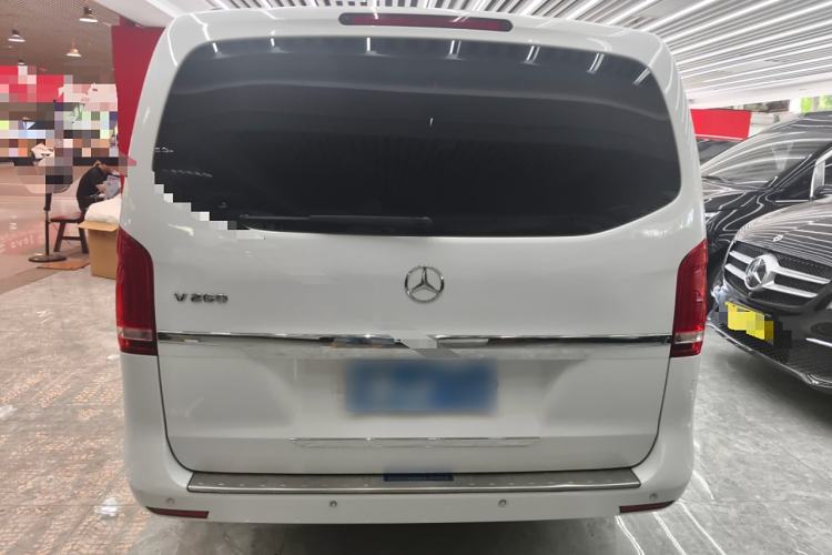 Used Mercedes-Benz V-Class 2017 V 260 Prestige Edition Exterior 4