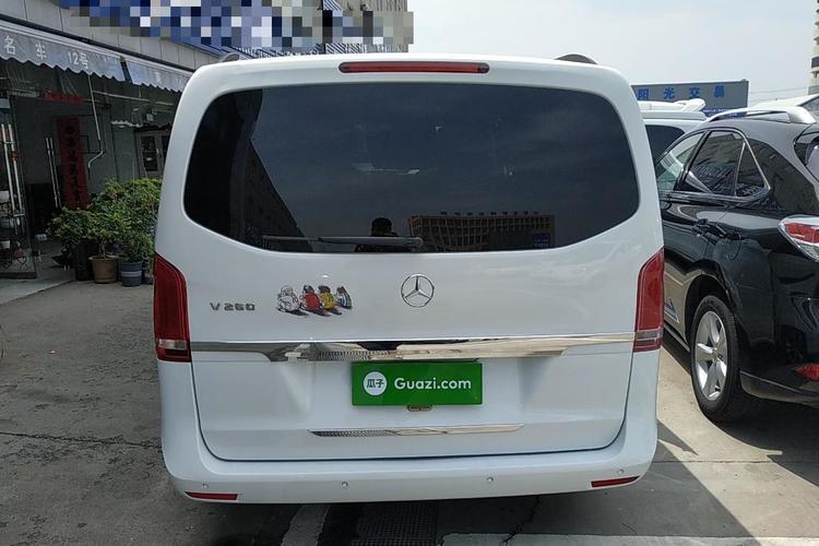Used Mercedes-Benz V-Class 2017 V 260 Avantgarde Edition Exterior 5