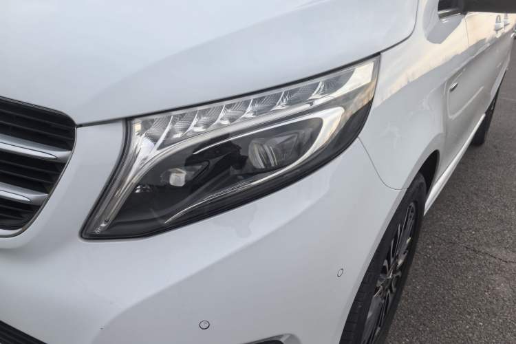 Used Mercedes-Benz V-Class 2017 V 260 L Prestige Extended Edition Exterior 6