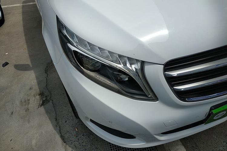 Used Mercedes-Benz V-Class 2017 V 260 Avantgarde Edition Exterior 7
