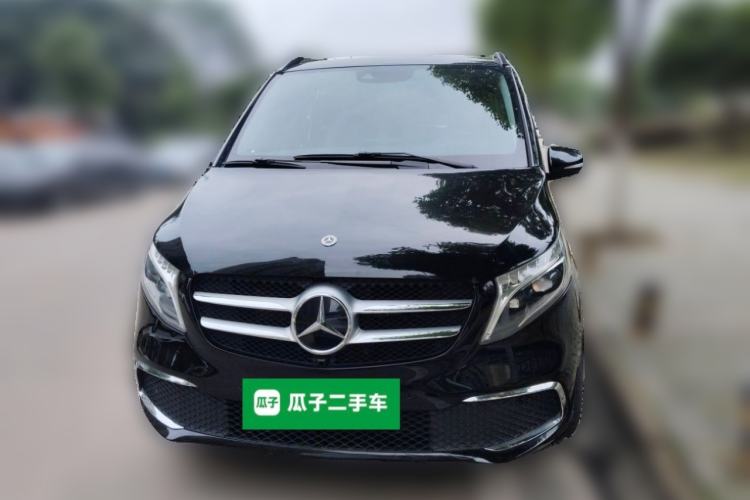 Used Mercedes-Benz V-Class 2017 V 260 Avantgarde Edition Front