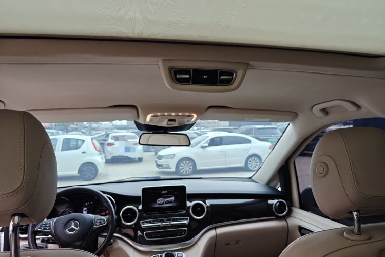 Used Mercedes-Benz V-Class 2017 V 260 Avantgarde Edition Headliner