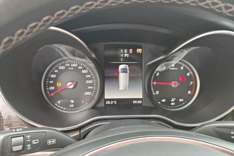 Used Mercedes-Benz V-Class 2017 V 260 Avantgarde Edition Instrument Cluster