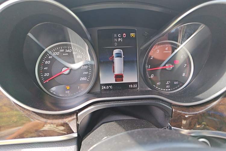 Used Mercedes-Benz V-Class 2017 V 260 L Prestige Extended Edition Instrument Cluster