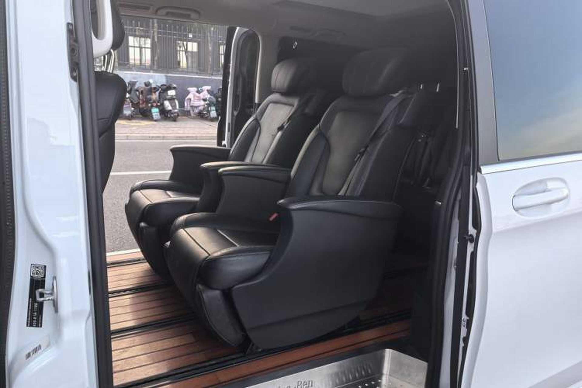 Used Mercedes-Benz V-Class 2017 V 260 L Prestige Extended Edition Interior 3