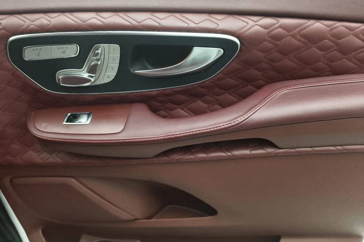 Used Mercedes-Benz V-Class 2017 V 260 Prestige Edition Interior 5