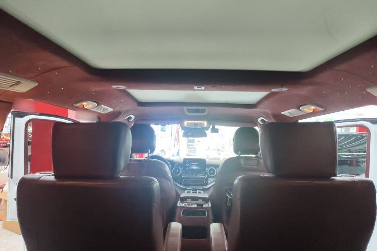 Used Mercedes-Benz V-Class 2017 V 260 Prestige Edition Interior 7
