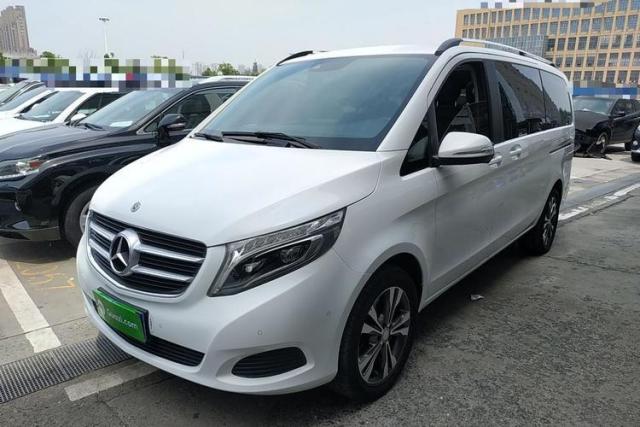 Mercedes-Benz V-Class 2017 V 260 Avantgarde Edition مستعملة