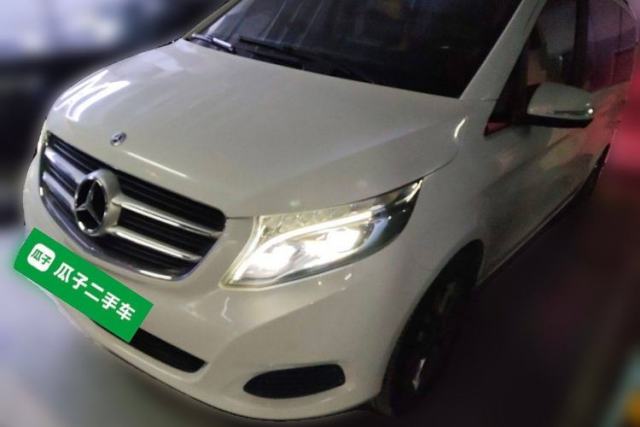 Mercedes-Benz V-Class 2017 V 260 Avantgarde Edition مستعملة