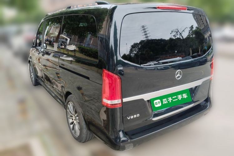Used Mercedes-Benz V-Class 2017 V 260 Avantgarde Edition Rear Left 45 Deg