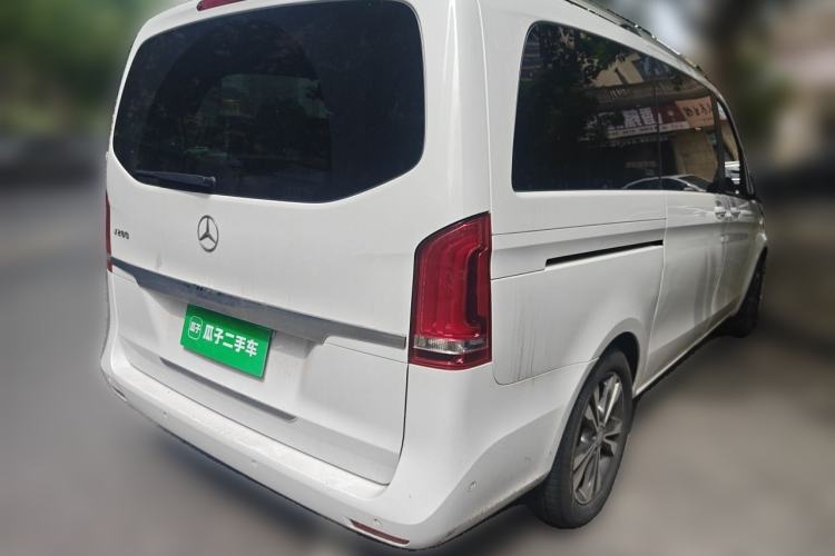 Used Mercedes-Benz V-Class 2017 V 260 Avantgarde Edition Rear Right 45 Deg