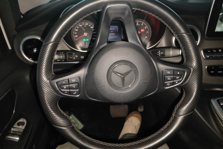 Used Mercedes-Benz V-Class 2017 V250 2.0T U.S. Spec Steering Wheel