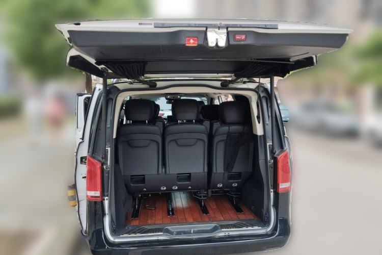 Used Mercedes-Benz V-Class 2017 V 260 Avantgarde Edition Trunk