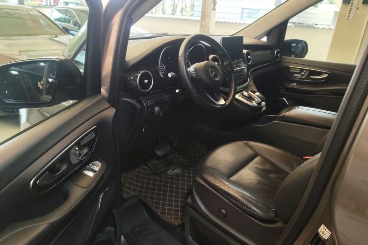 Used Mercedes-Benz V-Class 2017 V 260 Prestige Edition Driver Seat